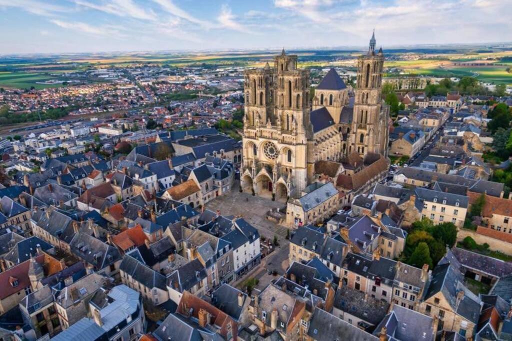 Appartement Jolie Vue Laon Bagian luar foto