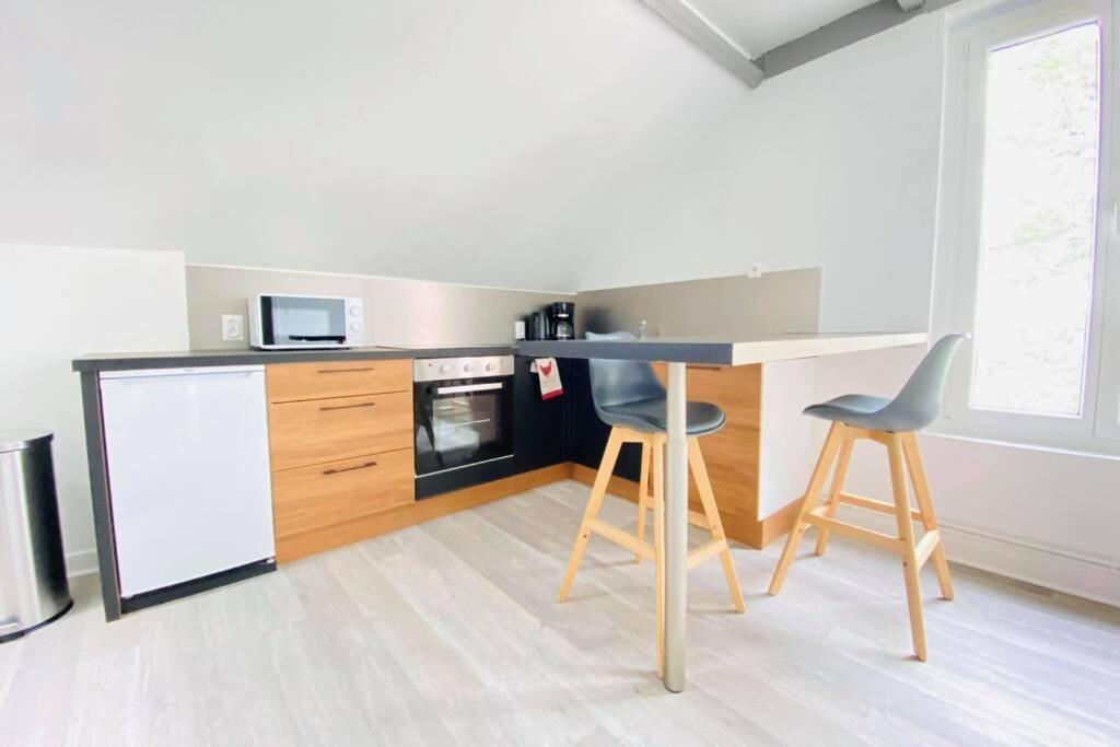 Le Belle Vue St Marcel Apartment Laon Bagian luar foto